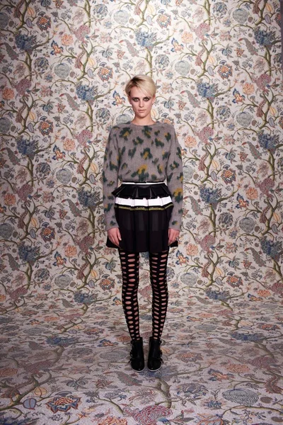 Look 25